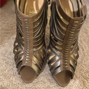 Christian louboutin 39.5 great condition heels have minor marks